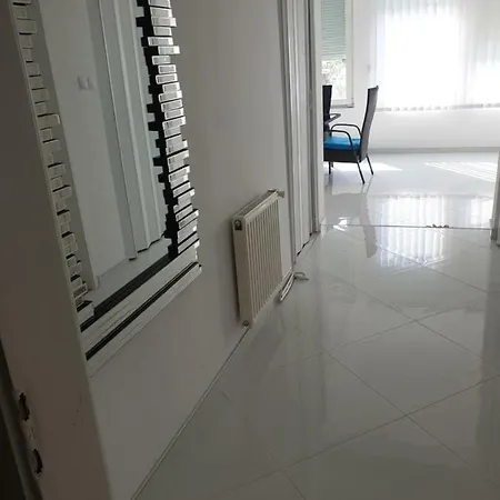 Enna Villa *